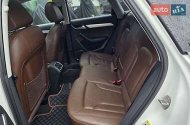 Внедорожник / Кроссовер Audi Q3 2015 в 