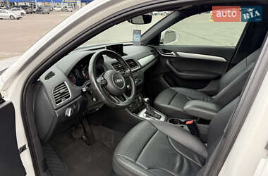 Внедорожник / Кроссовер Audi Q3 2015 в 