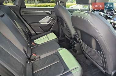 Внедорожник / Кроссовер Audi Q3 2020 в 