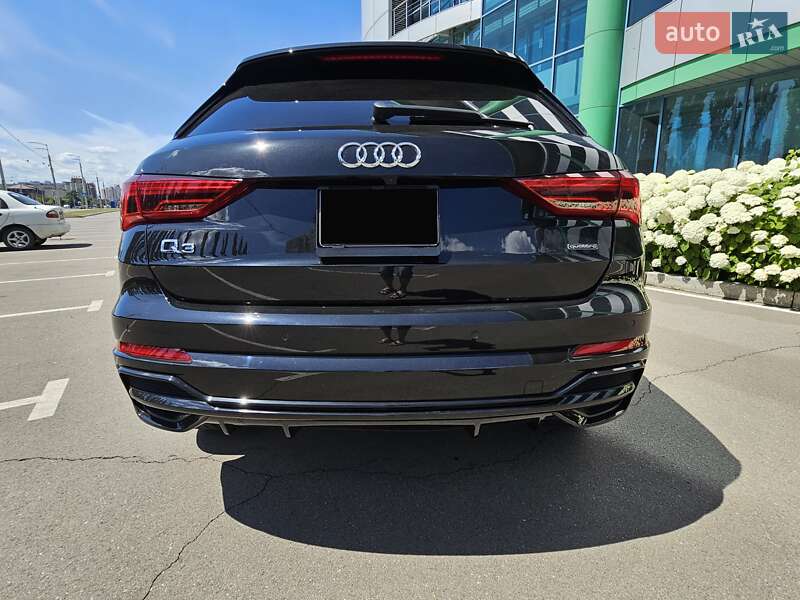 Внедорожник / Кроссовер Audi Q3 2020 в Киеве