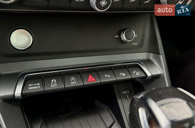 Внедорожник / Кроссовер Audi Q3 2020 в 