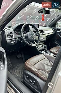Внедорожник / Кроссовер Audi Q3 2016 в 