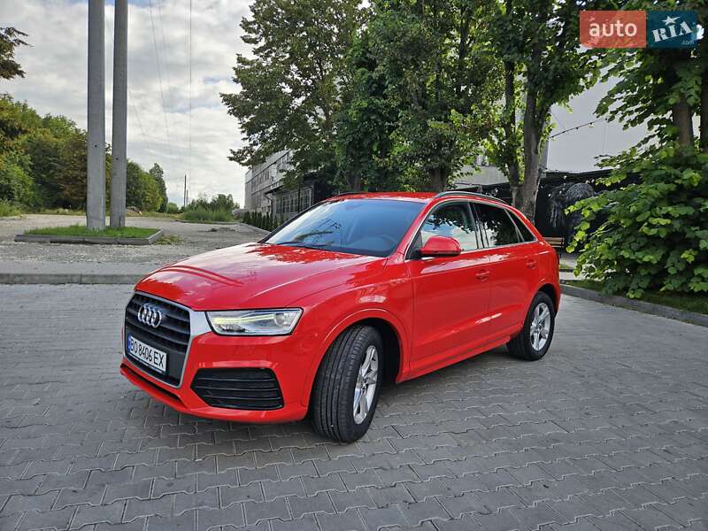 Внедорожник / Кроссовер Audi Q3 2017 в 