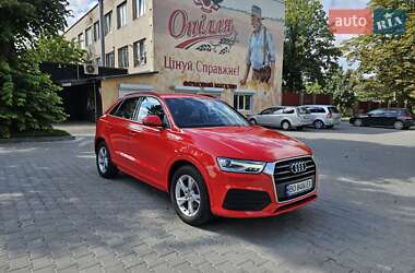 Внедорожник / Кроссовер Audi Q3 2017 в 