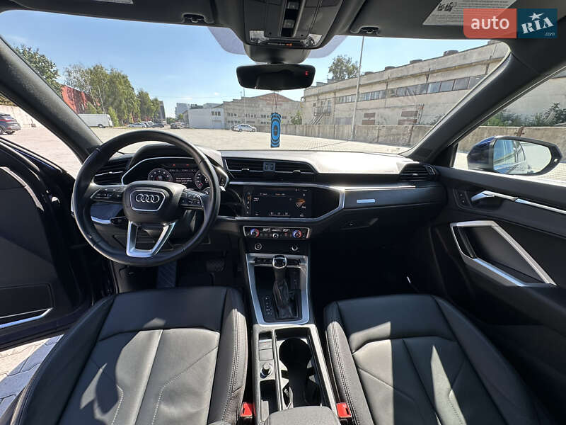 Внедорожник / Кроссовер Audi Q3 2020 в Тернополе