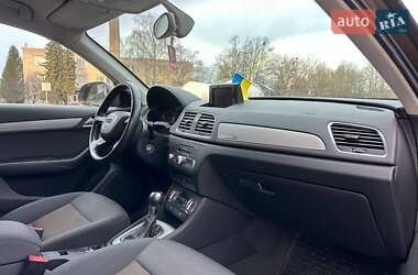 Внедорожник / Кроссовер Audi Q3 2012 в 