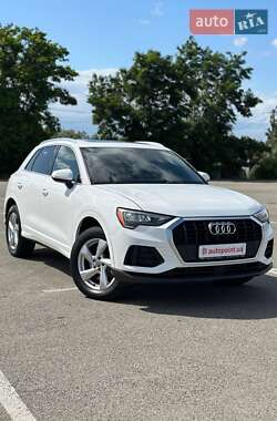 Позашляховик / Кросовер Audi Q3 2019 в Білогородці