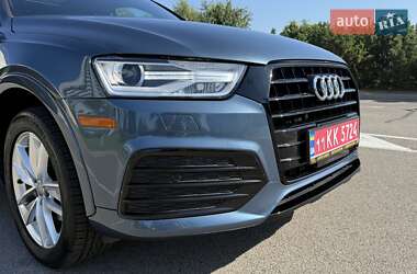 Позашляховик / Кросовер Audi Q3 2018 в 