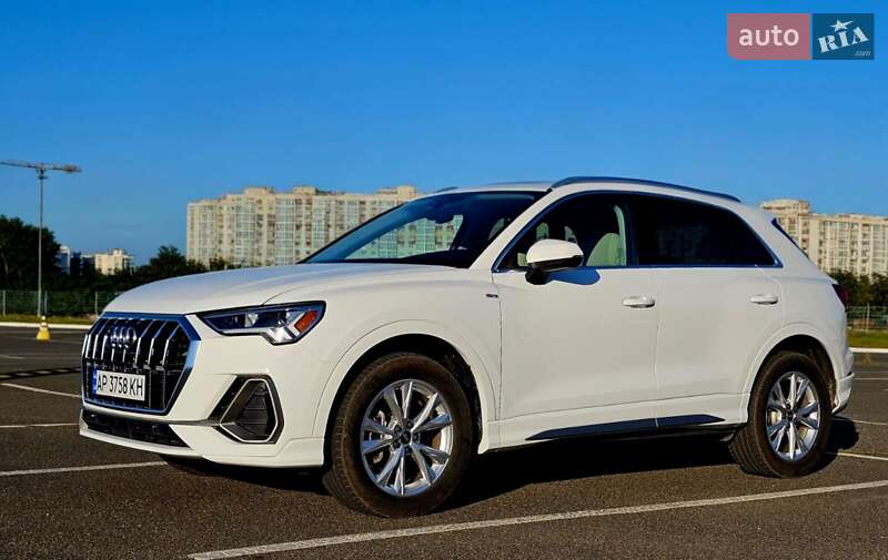 Позашляховик / Кросовер Audi Q3 2022 в Києві