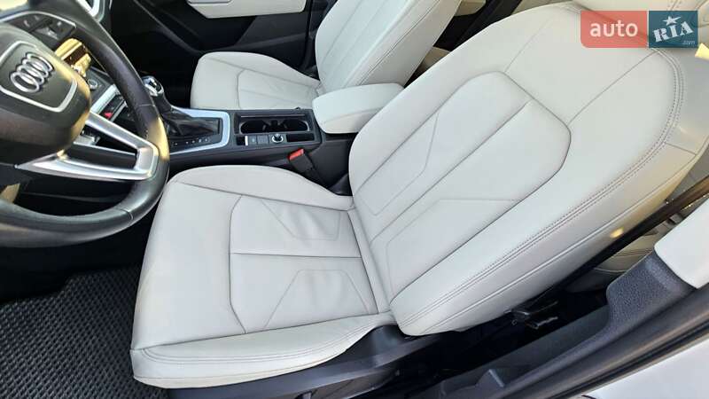 Позашляховик / Кросовер Audi Q3 2022 в Києві