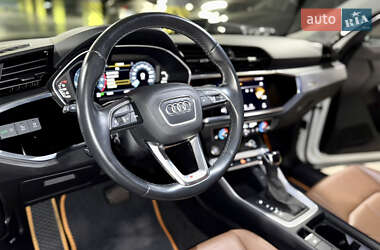 Внедорожник / Кроссовер Audi Q3 2022 в 