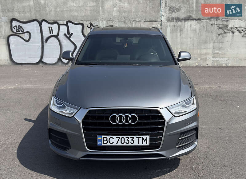 Внедорожник / Кроссовер Audi Q3 2017 в Львове