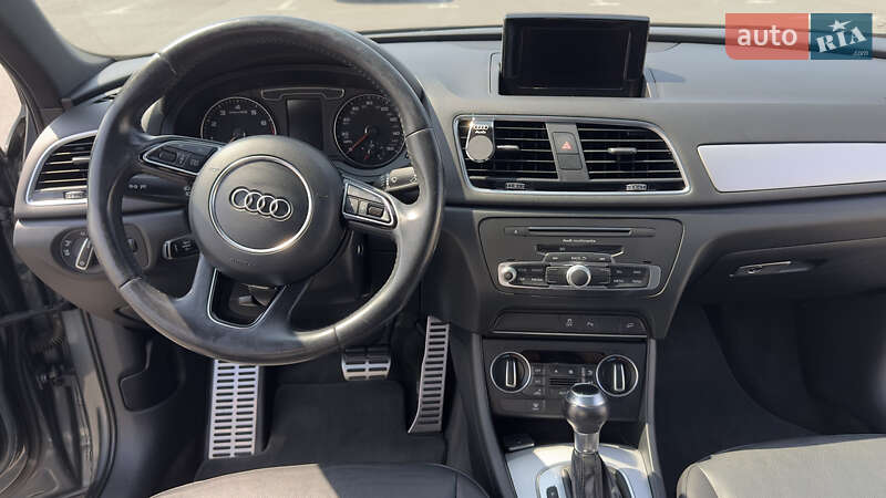 Внедорожник / Кроссовер Audi Q3 2017 в Львове