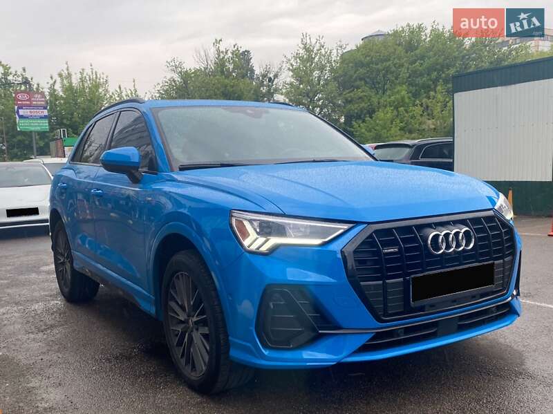 Внедорожник / Кроссовер Audi Q3 2019 в 