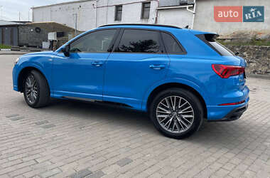 Внедорожник / Кроссовер Audi Q3 2019 в 