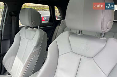 Внедорожник / Кроссовер Audi Q3 2019 в 