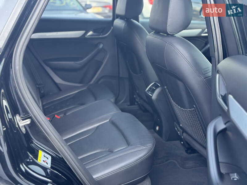 Внедорожник / Кроссовер Audi Q3 2015 в Львове