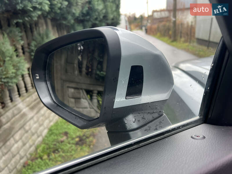 Внедорожник / Кроссовер Audi Q3 2020 в Киеве