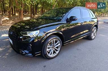 Внедорожник / Кроссовер Audi Q3 2024 в 