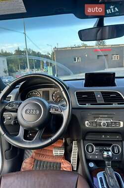Внедорожник / Кроссовер Audi Q3 2016 в 
