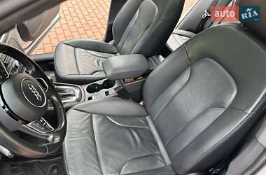 Позашляховик / Кросовер Audi Q3 2015 в 