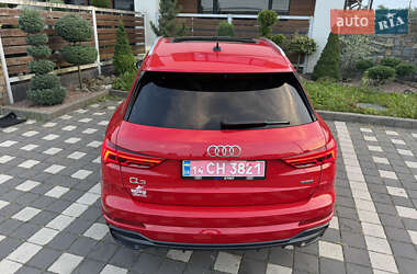 Внедорожник / Кроссовер Audi Q3 2021 в 