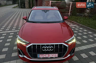 Внедорожник / Кроссовер Audi Q3 2021 в 