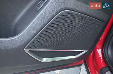 Внедорожник / Кроссовер Audi Q3 2021 в 