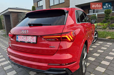Внедорожник / Кроссовер Audi Q3 2021 в 