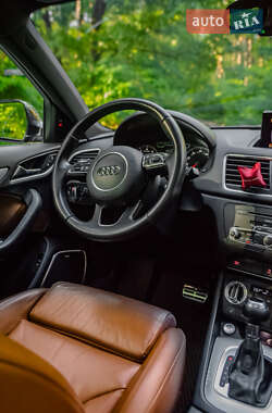 Позашляховик / Кросовер Audi Q3 2015 в 