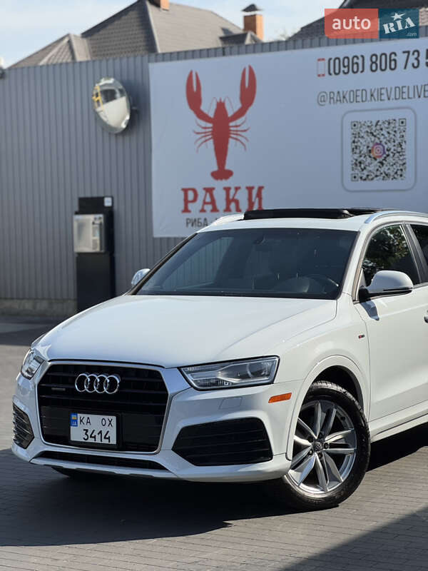 Внедорожник / Кроссовер Audi Q3 2017 в Киеве