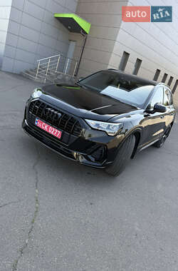 Внедорожник / Кроссовер Audi Q3 2019 в Кривом Роге