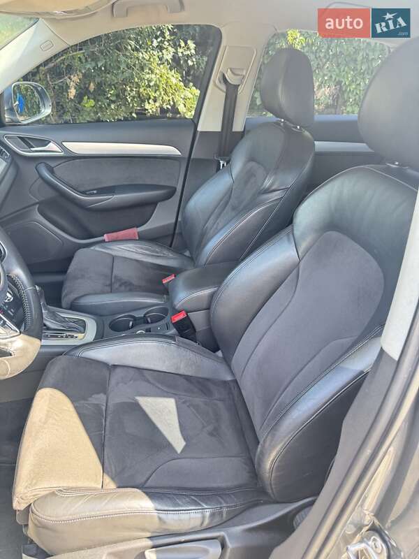 Внедорожник / Кроссовер Audi Q3 2011 в Киеве