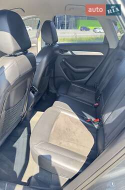 Внедорожник / Кроссовер Audi Q3 2011 в 