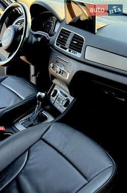 Внедорожник / Кроссовер Audi Q3 2016 в 