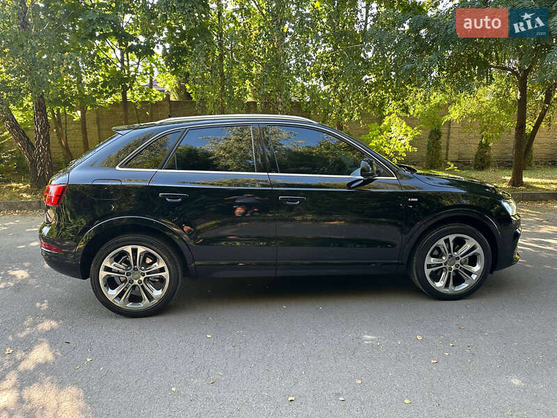 Внедорожник / Кроссовер Audi Q3 2016 в Ровно
