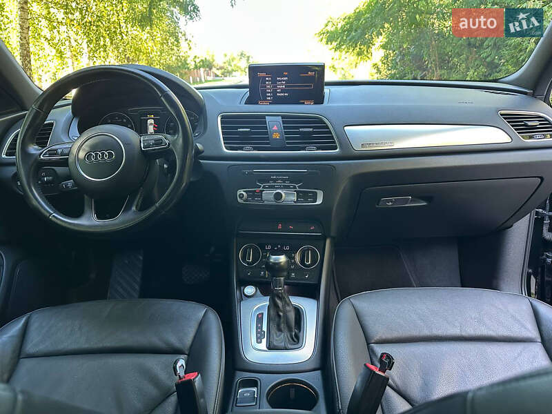 Внедорожник / Кроссовер Audi Q3 2016 в Ровно
