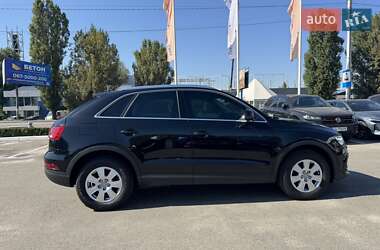 Внедорожник / Кроссовер Audi Q3 2016 в 