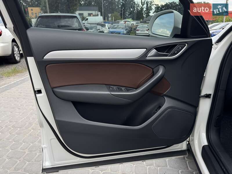 Внедорожник / Кроссовер Audi Q3 2017 в Виннице