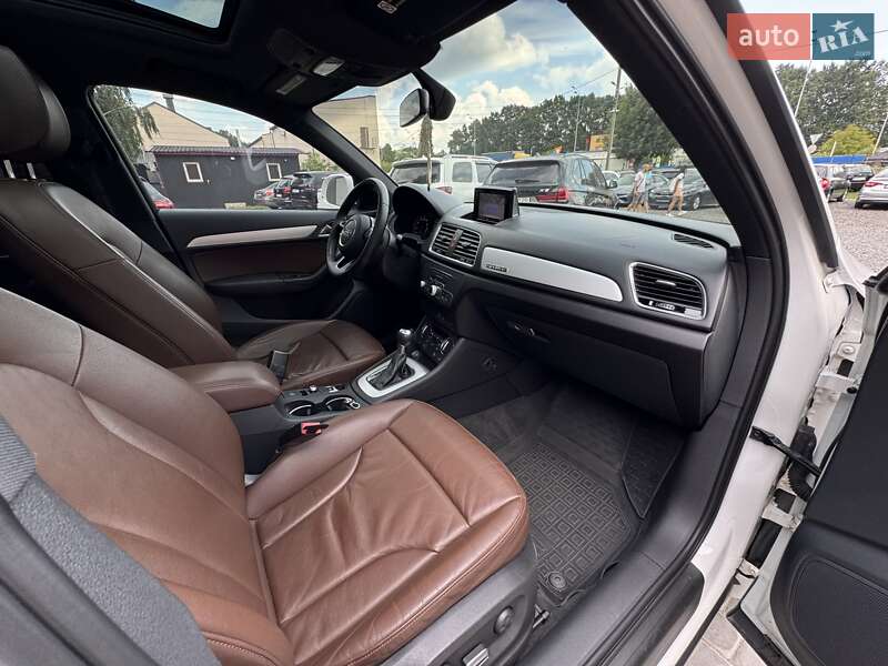 Внедорожник / Кроссовер Audi Q3 2017 в Виннице