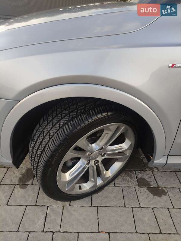 Внедорожник / Кроссовер Audi Q3 2018 в Львове