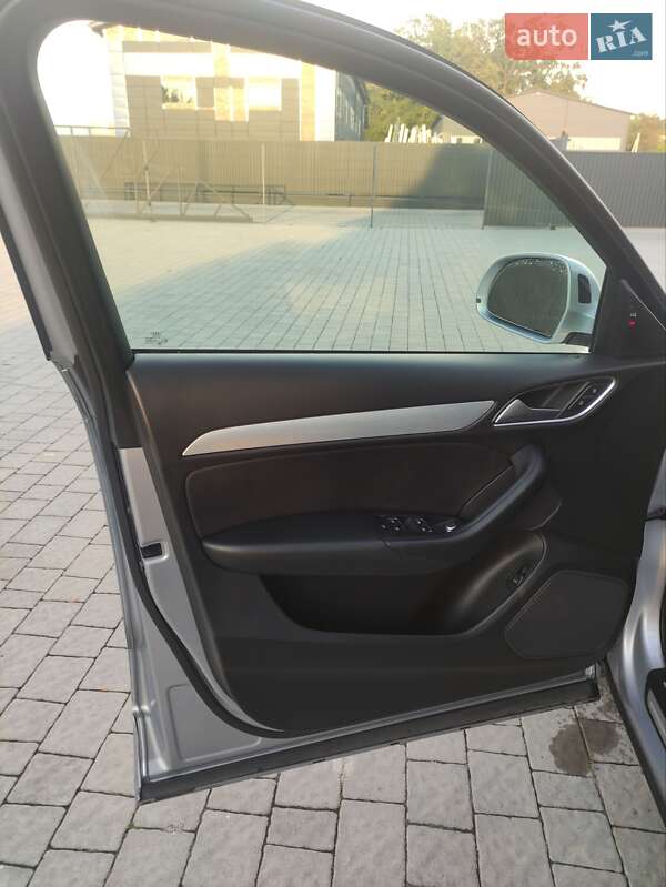 Внедорожник / Кроссовер Audi Q3 2018 в Львове