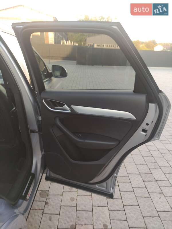 Внедорожник / Кроссовер Audi Q3 2018 в Львове