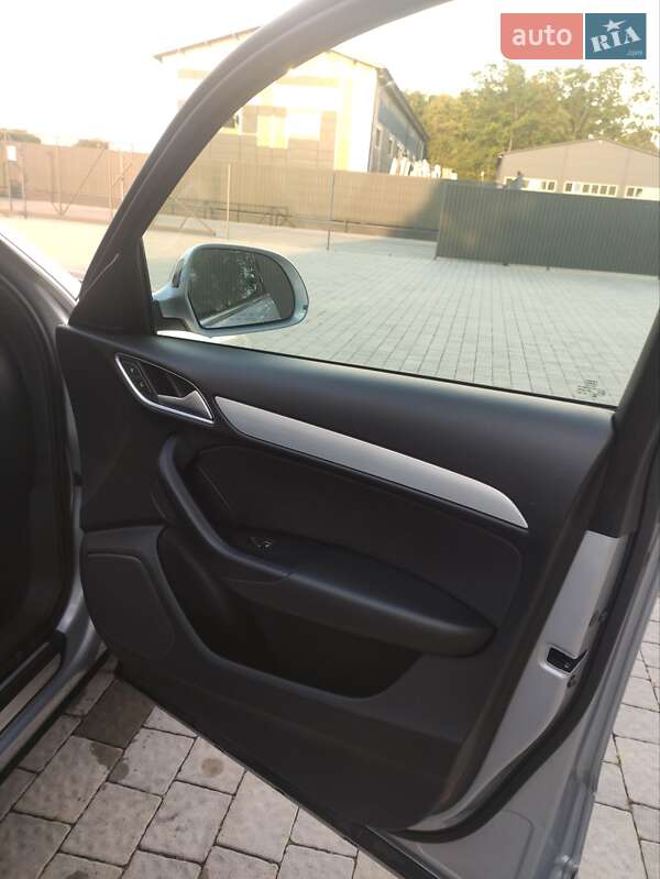 Внедорожник / Кроссовер Audi Q3 2018 в Львове