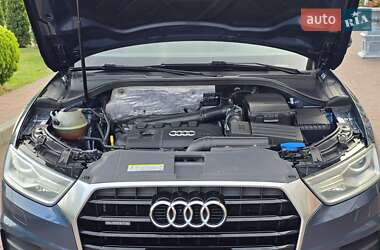 Внедорожник / Кроссовер Audi Q3 2016 в 