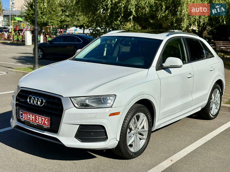 Внедорожник / Кроссовер Audi Q3 2017 в Киеве