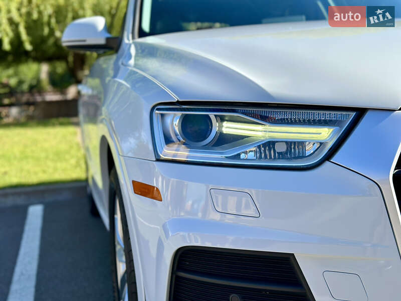 Внедорожник / Кроссовер Audi Q3 2017 в Киеве