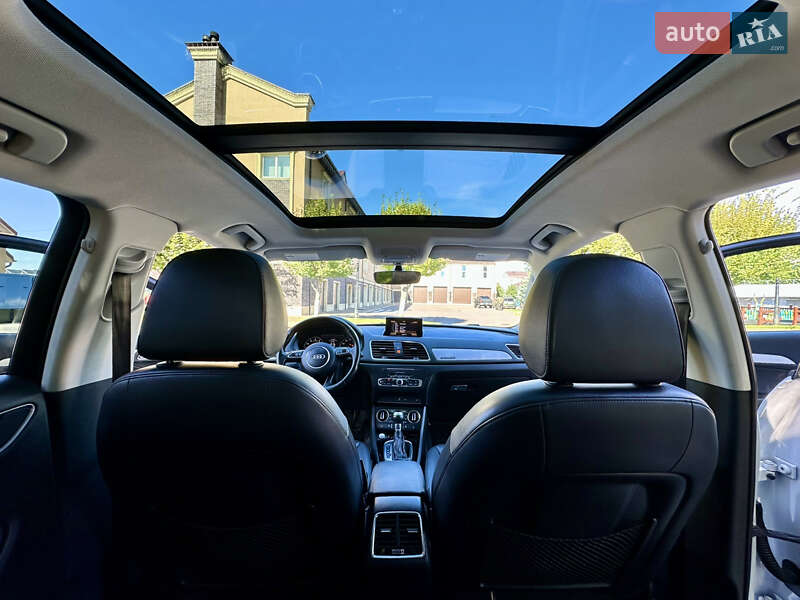 Внедорожник / Кроссовер Audi Q3 2017 в Киеве