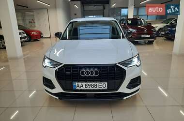 Внедорожник / Кроссовер Audi Q3 2020 в 