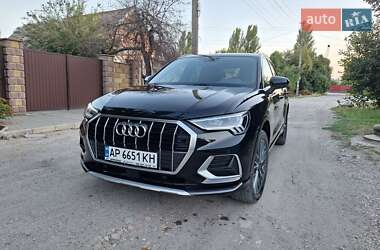 Внедорожник / Кроссовер Audi Q3 2021 в 